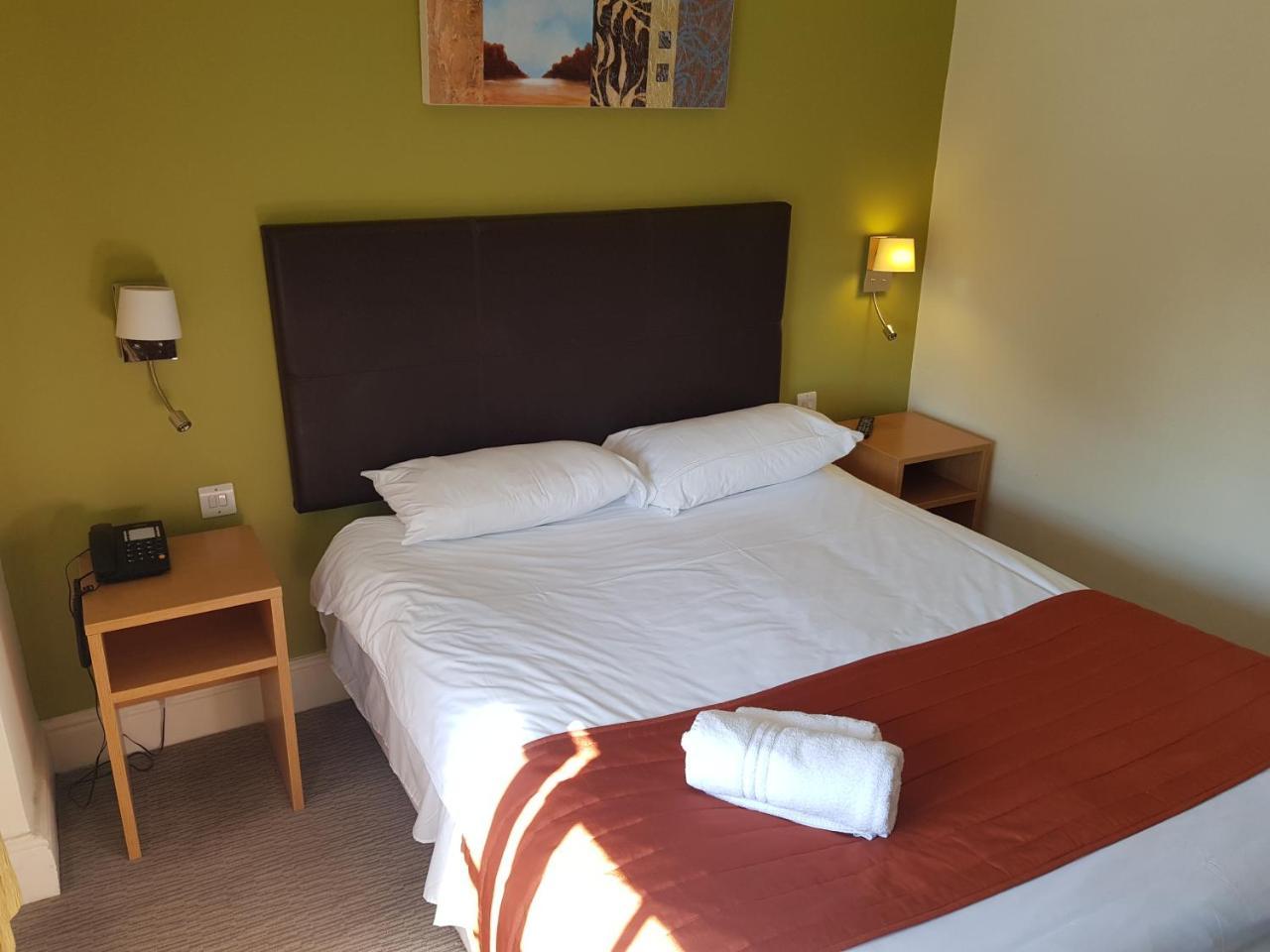 Rose And Crown Hotell Porthcawl Eksteriør bilde