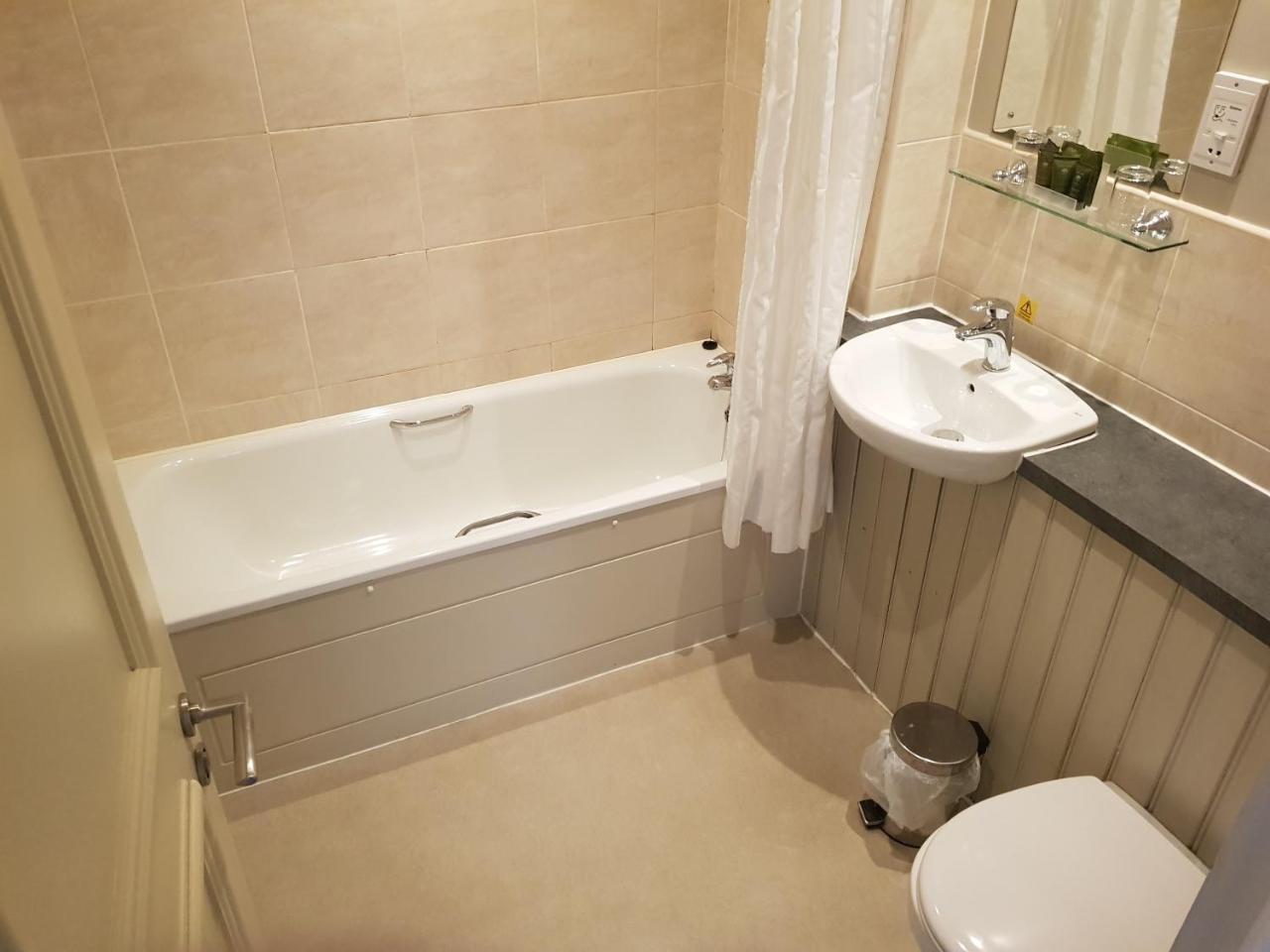 Rose And Crown Hotell Porthcawl Eksteriør bilde