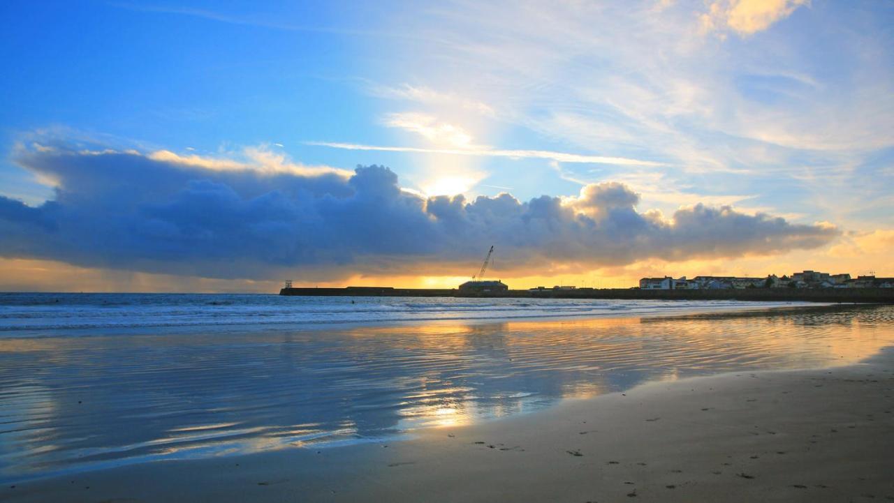 Rose And Crown Hotell Porthcawl Eksteriør bilde